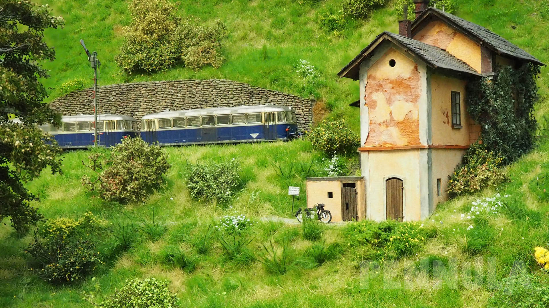 Diesel im Gesäuse - ÖBB Roco Lima Loks auf der Spur H0 Modelleisenbahn-Anlage von Gottfried Reither