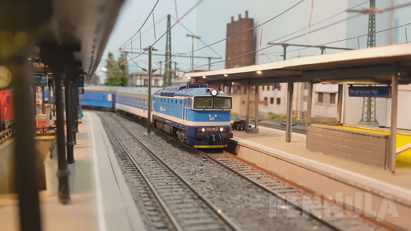 Tschechische Modelleisenbahnen: Modellzüge von MTB sowie Roco und Piko - Modellbahn H0
