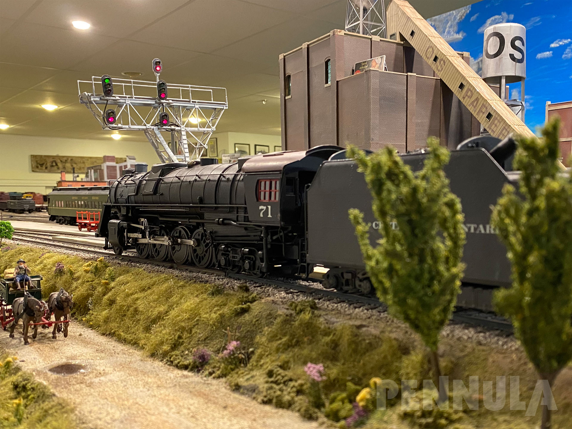 Führerstandsmitfahrt auf der größten Spur 0 Modelleisenbahn-Anlage in Kanada